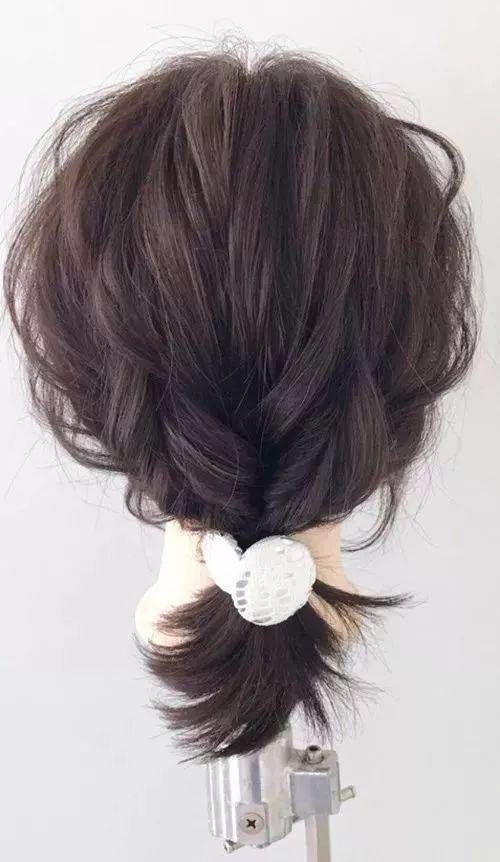 教你七款适合上班族的扎发，简单自然又好看！