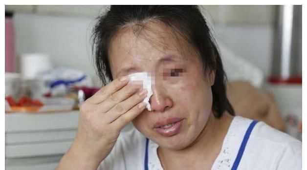 母亲|孩子治病需要25万，宝妈吃一碗面花了25元，丈夫：你好意思吃？
