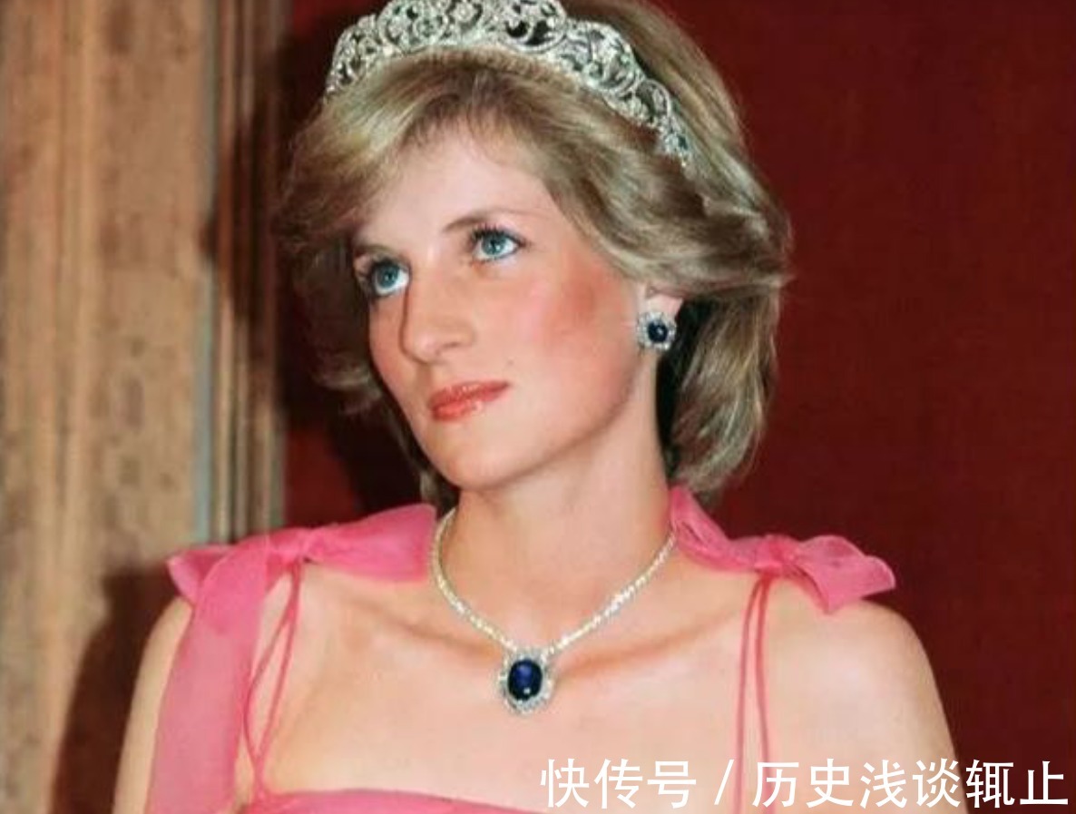 戴安娜皇妃 原来西方皇室也爱翡翠,看戴安娜皇妃就知道!