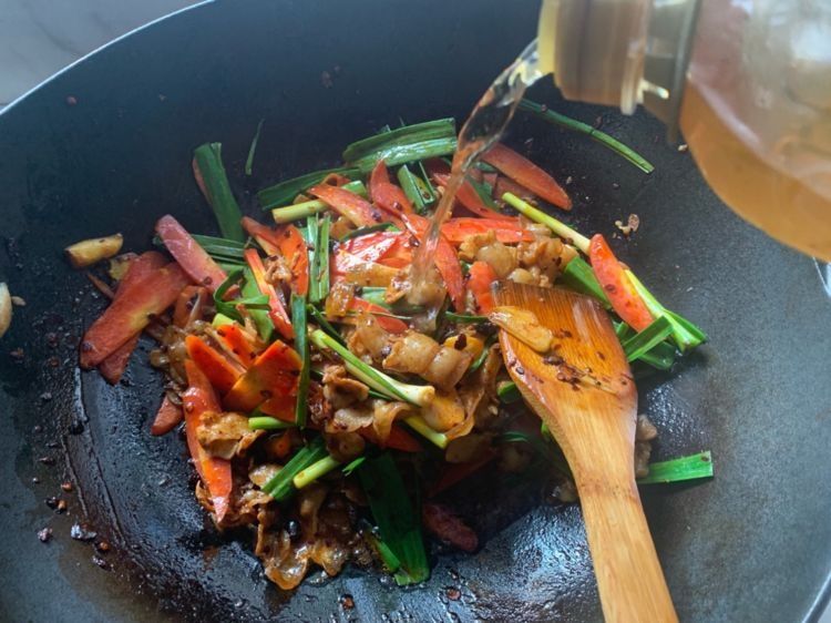 家常小炒肉，除了好吃下饭就是简单，厨房小白也能搞定