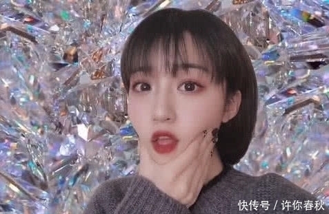 长头发|剪短发第二天成这样!怀疑人生!难道短发真的离不开发型师吗?