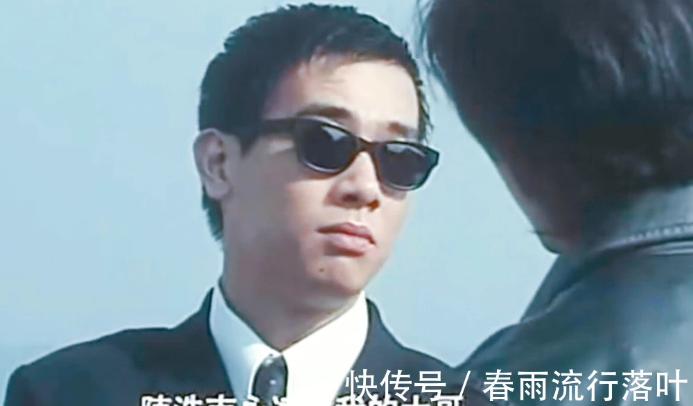 上线2天,全网热度榜第一,陈小春一出手,就是古惑仔大片天花板