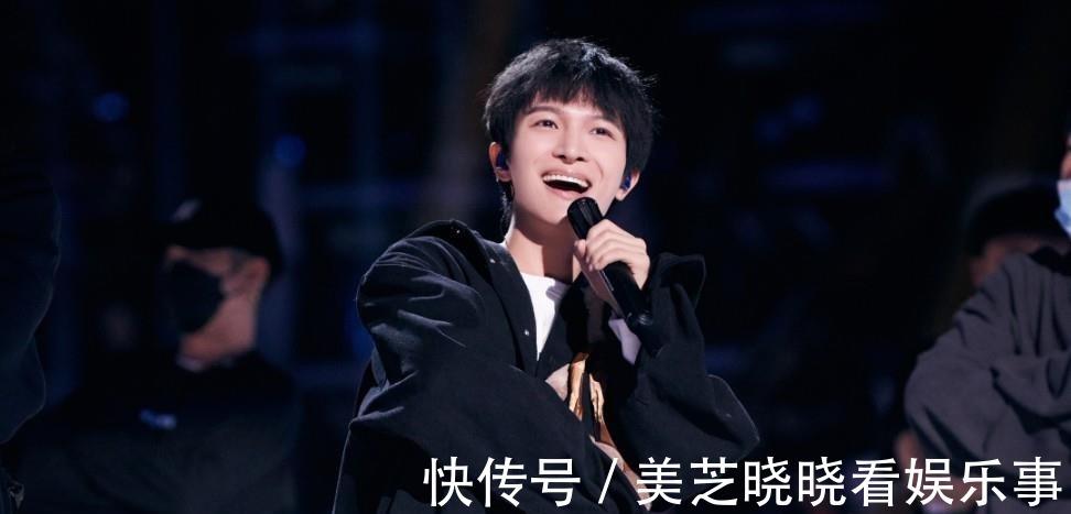 五大卫视跨年晚会官宣定档,每台都有流量艺人,你会如何选择