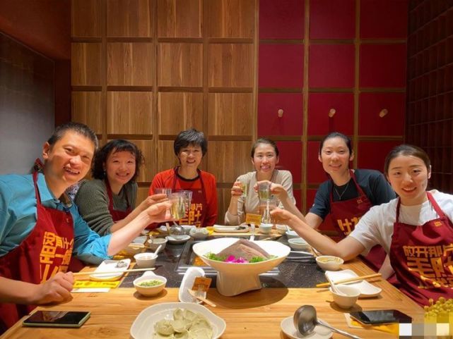 排球|60岁郎平干农活耐人寻味，或重现提拔朱婷壮举，中国女排东山再起