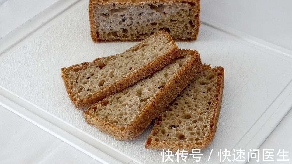 心脑血管|常吃坚果能提升记忆力?营养师:3种食物,可能颠覆大家认知