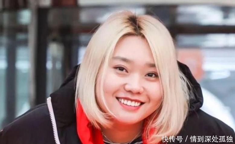 李雪琴蹿红,是东北喜剧形象自我提升,没有大量用贯口式东北逗乐