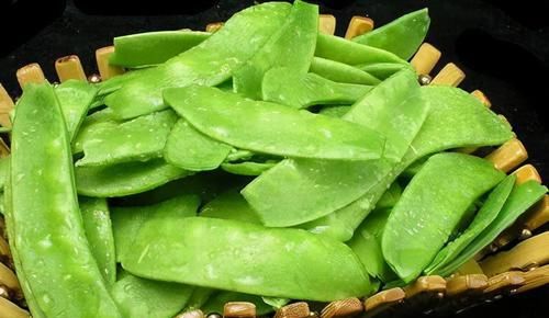 每天晚上要坚持吃3种食物，排毒养颜、改善体质，好处多多！