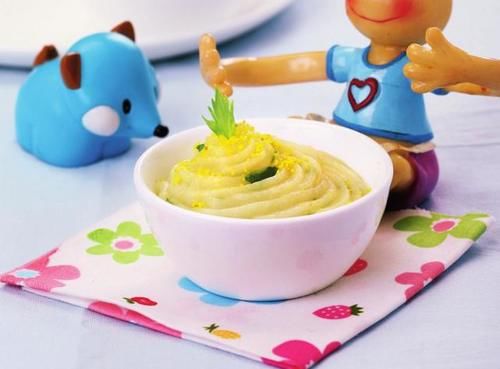 给宝宝添加辅食,土豆是一个不错的选择,这几种做法可以试试