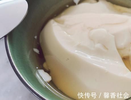 豆浆|在家做豆花，不放石膏不用卤水，1个鸡蛋就搞定，又嫩又滑无蜂窝