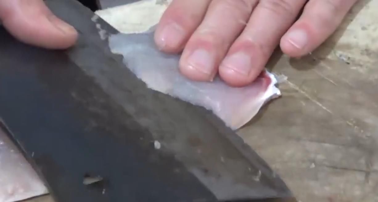 倒入|压轴菜酸菜鱼,咸香适口的鱼肉搭配酸菜,让人胃口大开,吃起来