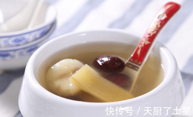 水果|秋季后,碰见这水果别手软,简单炖一炖,营养极高,顺利度过秋天!