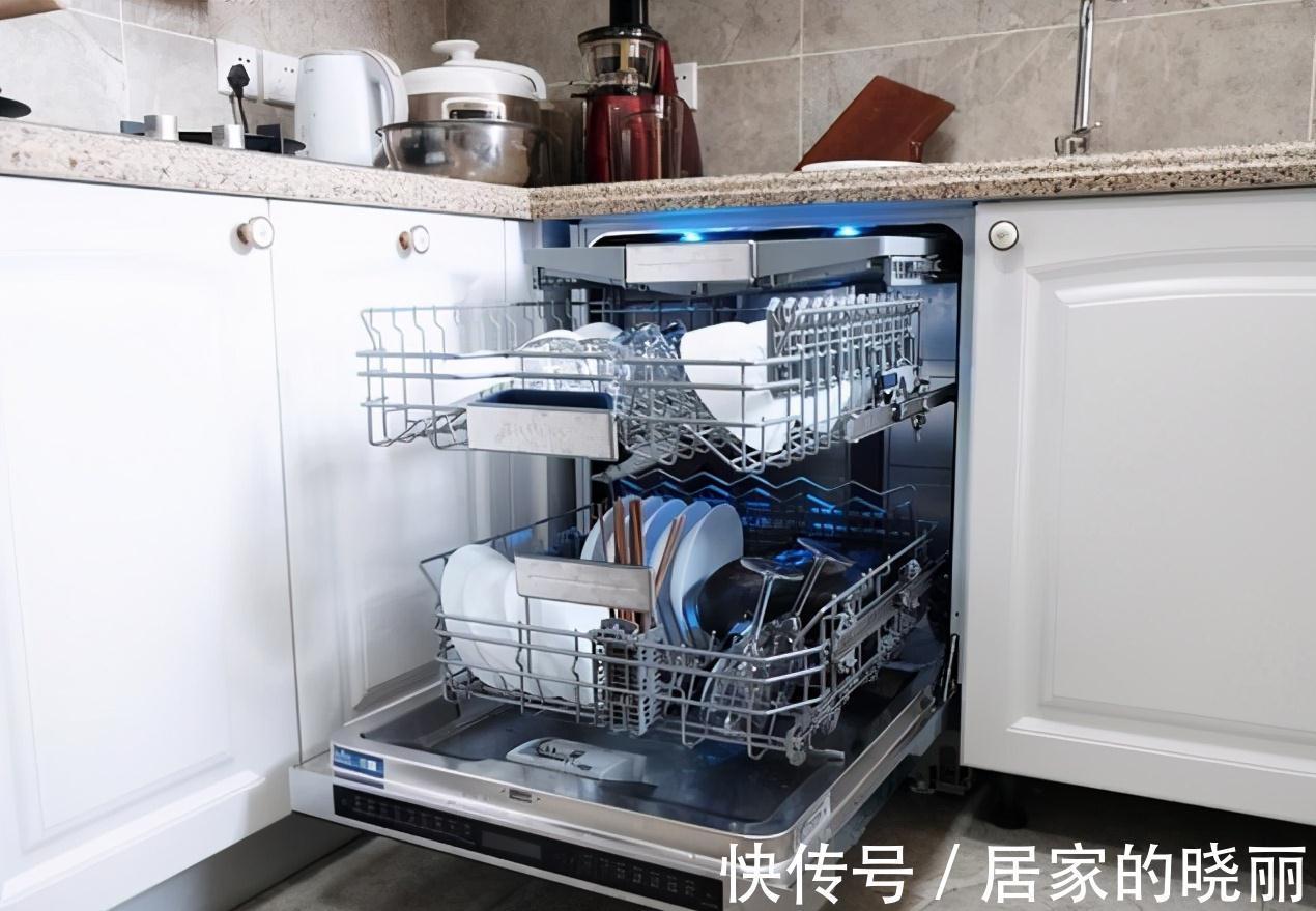 扫地机器人|让人怀疑人生的10大鸡肋家电家具！送人都送不出去，嫌占地碍事