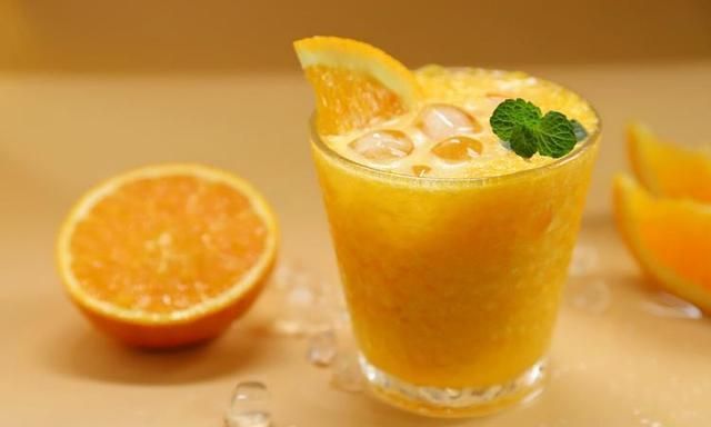 西红柿|高血压不能吃洋葱？医生提醒：想要血压平稳，可以常吃这4种食物