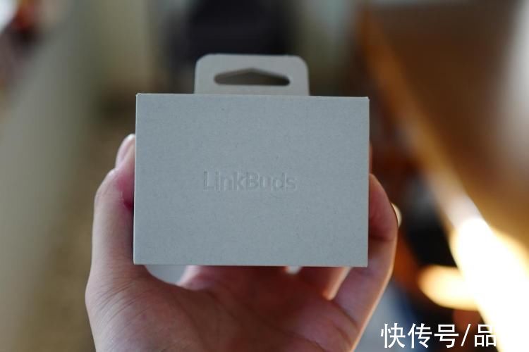 上手|索尼LinkBuds上手体验：摘下耳机是新世纪的脱帽礼