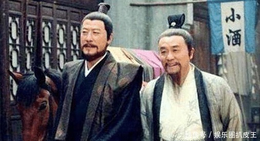 刘伯温|刘伯温去挖诸葛亮的墓，看到碑上五个字，吓得磕一千响头落荒而逃