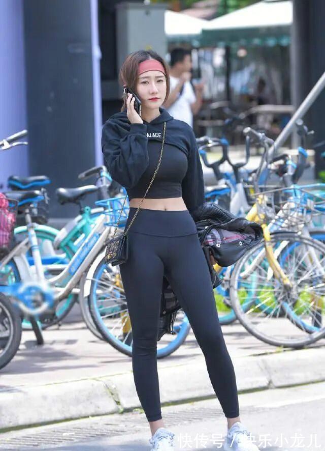 时尚 甜美时尚的打底裤穿搭让人眼前一亮,穿出雅致的高级感,富有质感