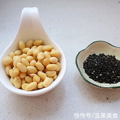 黄豆|从小吃乌发黑芝麻豆浆长大的我，谁敢说我这做法不正宗