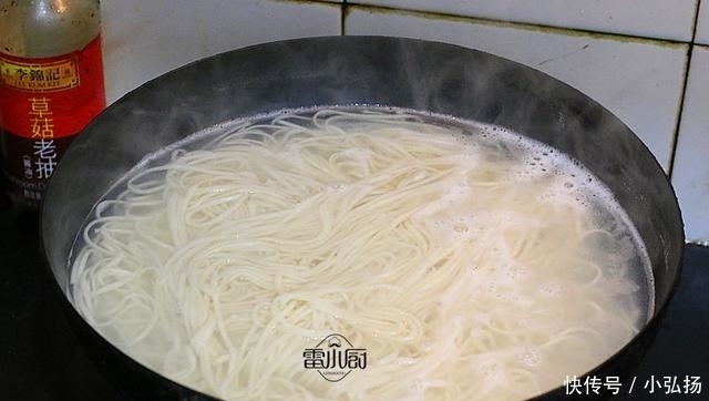 早餐就爱这一碗，每周都要吃，一人一碗吃个精光，汤都不剩！