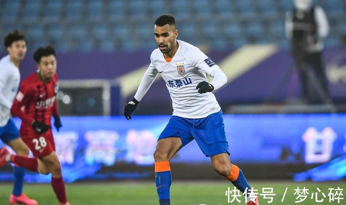 首发|泰山队归化新星被郝伟激活,7次首发进7球,将来或成国足主力前锋
