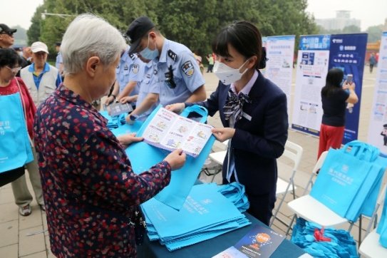 中国青年|开展青年文明志愿服务弘扬青春正能量