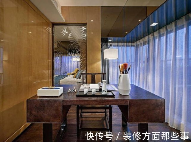 客厅|102平从不一样的角度切入中式优雅的核心，稳重大气且韵味十足