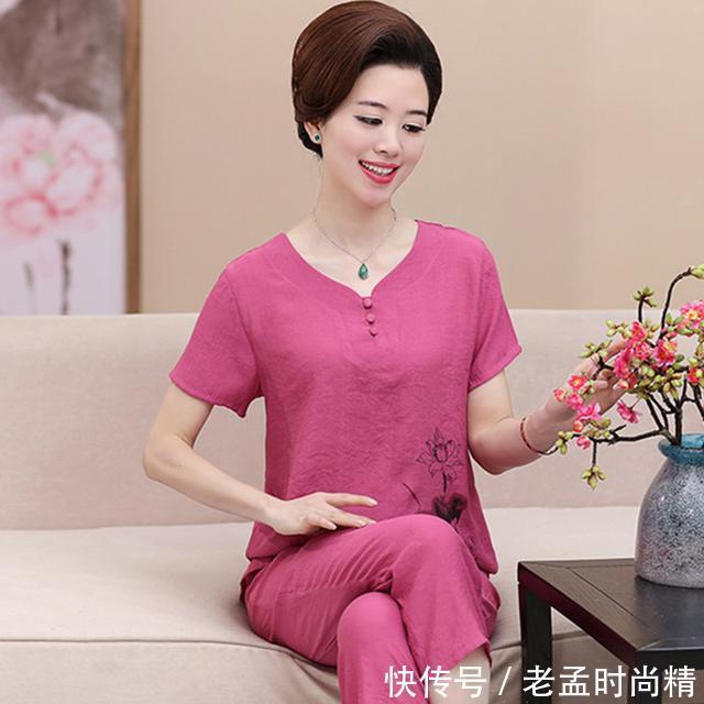 阔腿裤 会穿的女人,到了40是不穿裙子的,她们一般会选择时髦的套装