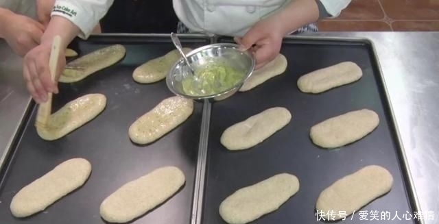 土豆培根面包主食,蔬菜、蛋白质都有了,营养一次帮你搞定