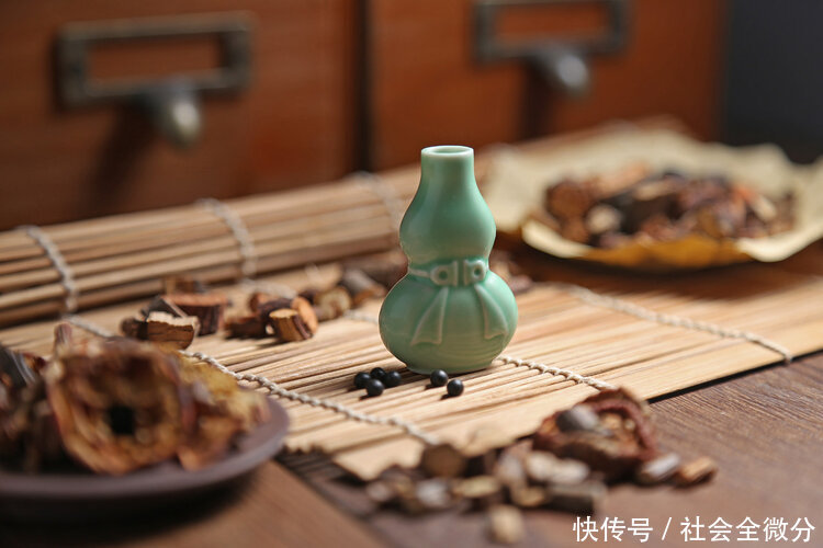 补肾|吃六味地黄丸到底有何功效中医嘱咐用对是宝,用错是害药