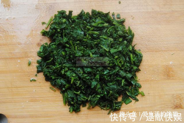 这菜是个宝，可惜很多人当草，包饺子比荠菜还鲜，现在吃正当季