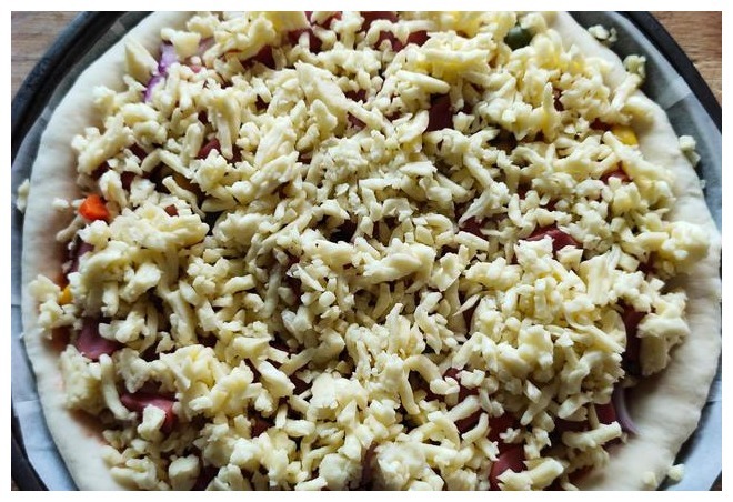 在家做披萨原来这么简单,学会再也不用叫外卖,底部酥脆咸香软糯