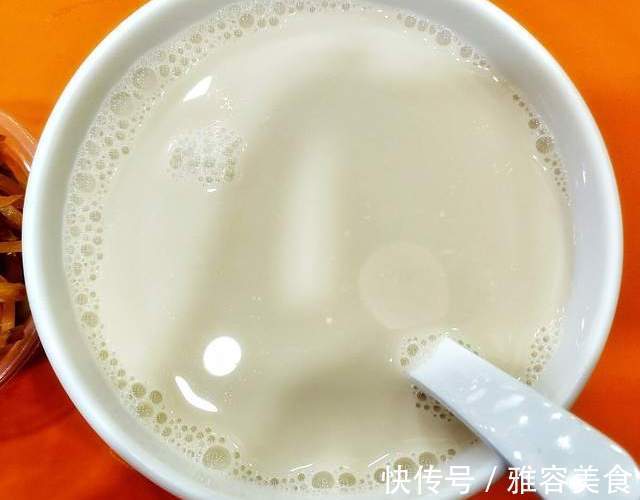 正确做法|打豆浆时，黄豆泡好直接打就错了，学会正确做法，豆浆更香浓