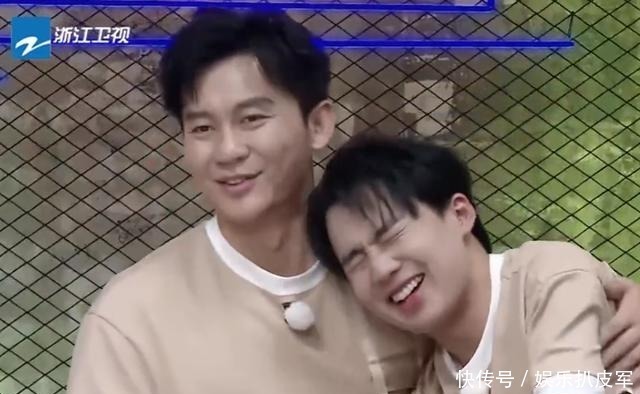 00后口头禅|沙溢穿上傣族服装时,郭麒麟随口说的一句话,成00后口头禅