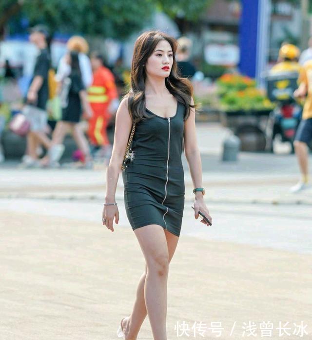 浅灰色针织套装,简单时尚,满满高级感