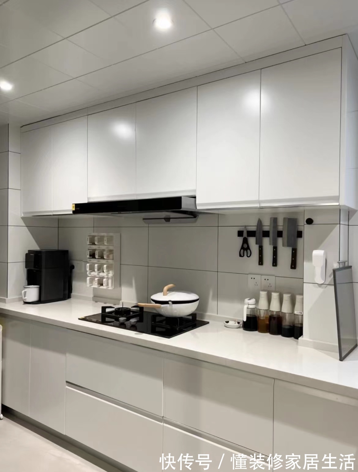 墙面|110㎡简约风,花费10W做橱柜,全屋“空无一物”,太舒适了