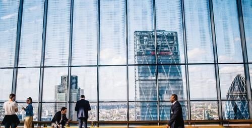 南康|他从破烂的家具小作坊做起，如今收入过亿，就是抓住了一个小机会