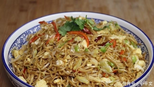 面条不要再水煮着吃了，换种做法，天天吃都不腻，比水煮好吃10倍