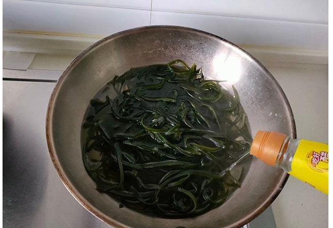 我家一周吃3回的菜,食材烫一烫,浇点料汁拌一拌,天热吃真爽口