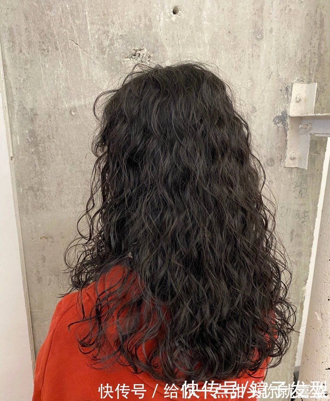 发型 新年发型别再乱剪了,这才是当下最火的发型,无论长短都很心动