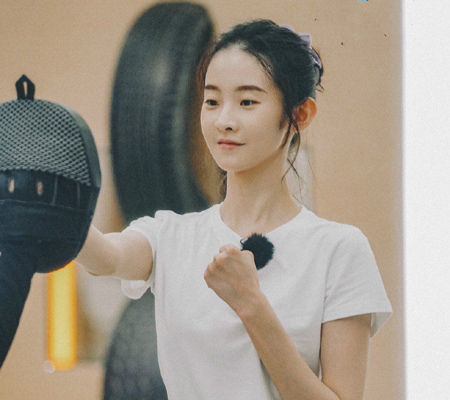 《姐姐妹妹的武馆》首播，有武打，有经营，张雨绮要出爆款综艺