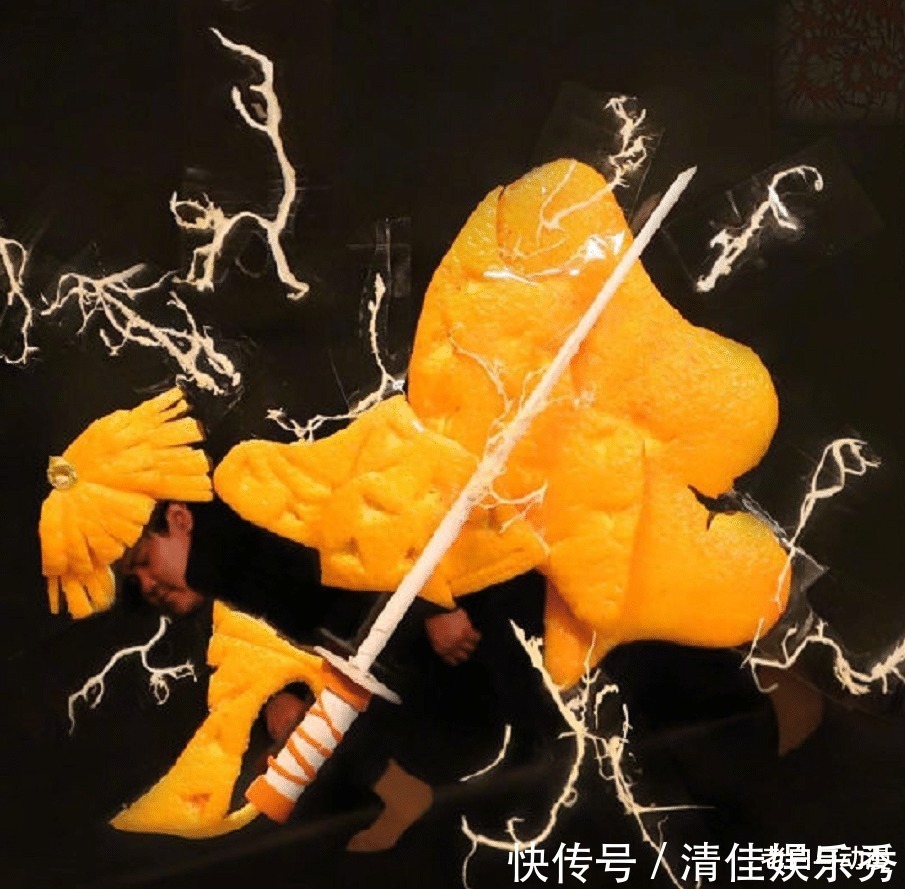 想象力|泰国小哥用“橘子皮”cos我妻善逸,这想象力绝了!