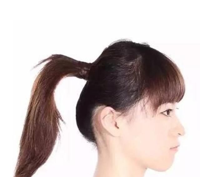 脊椎|从小睡枕头的孩子,和从不睡枕头的娃,长大有啥差异?父母要知晓