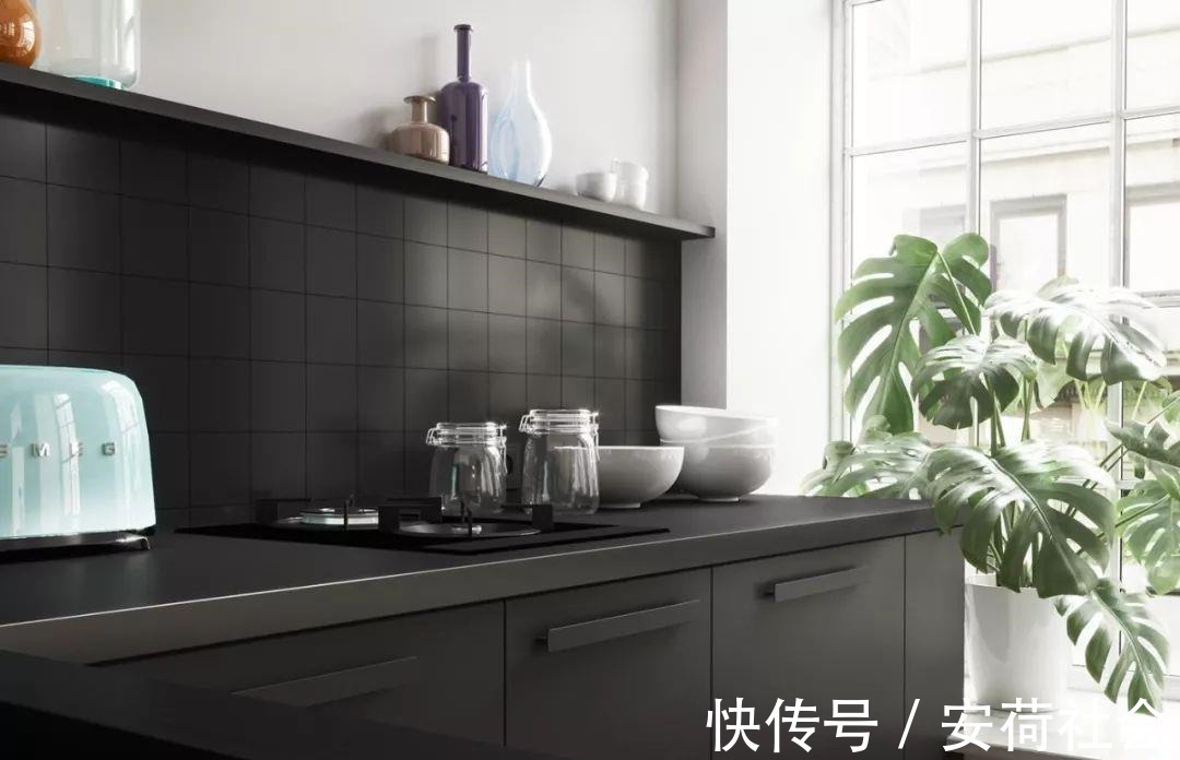 单人椅|46平米小户型公寓,通透明亮不拥挤,卧室用玻璃门隔断