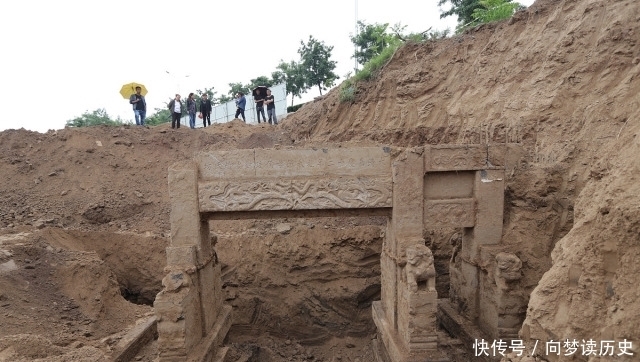 衣服|老话说:“兄弟如手足,女人如衣服”,为何要把女人比作衣服?