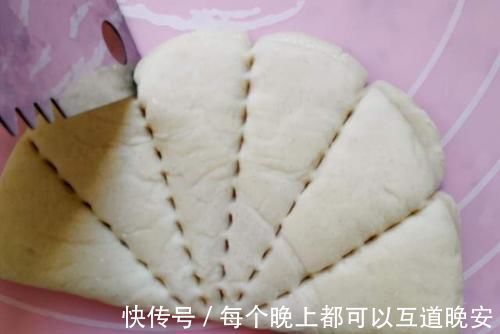 荷叶馍|面粉别只会蒸馒头，试试这个做法，既是菜也是主食，解馋过瘾饱腹