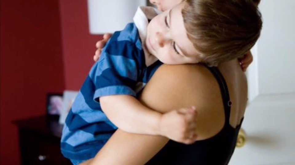 孩子|千万不要打这三个年龄段的孩子,再生气,你也一定要忍住