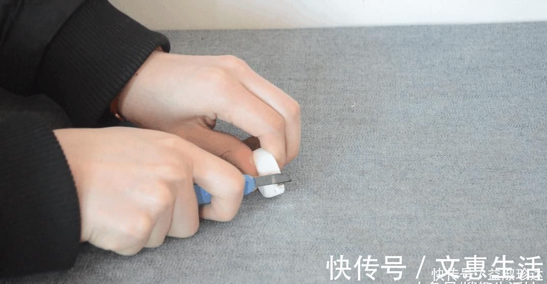 塑料|门把上粘个塑料瓶盖, 没想到还有这妙用, 家家户户都用得着