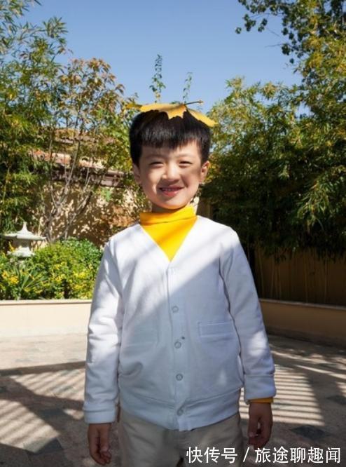 男孩|男孩因“喝水”进医院,医生:这3个时间段少给孩子喝水,易积食