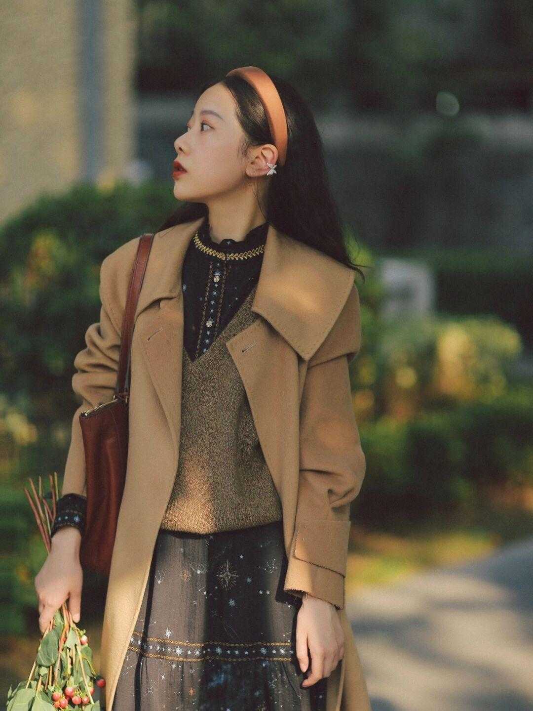 时尚博主 无论怎么穿?还是大地色有魅力,学会搭配思路,让你提升一个气质