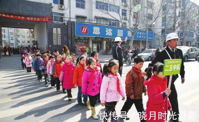 模式|教育部推行5+2教育模式,苦了老师,乐了家长