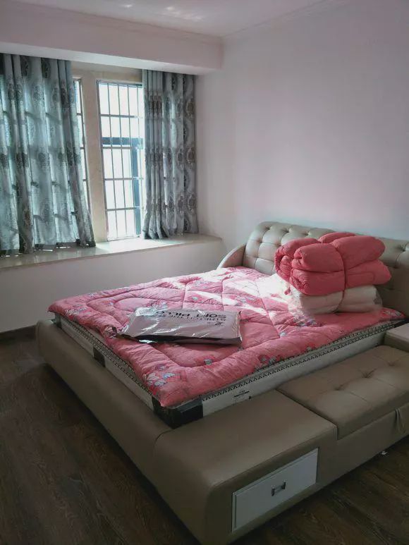 老公|老公坚持全屋贴瓷砖,一到春天,全家人恨不得去宾馆住!